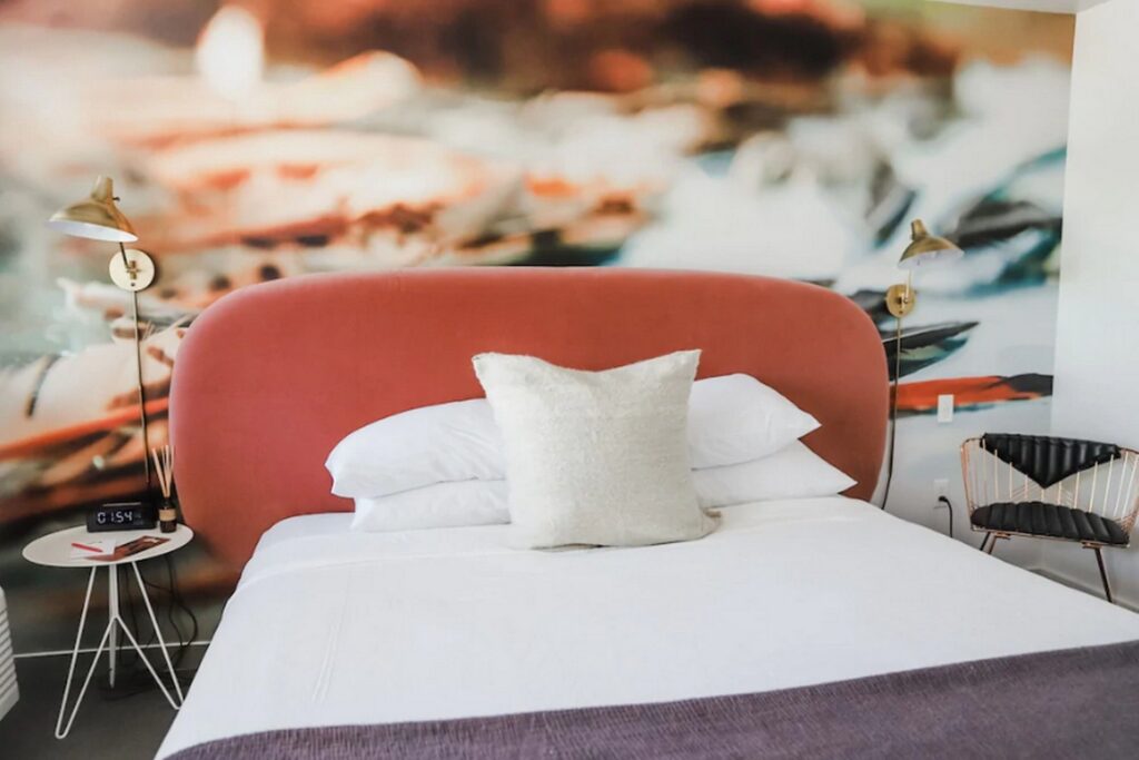 King Bed - photo 1